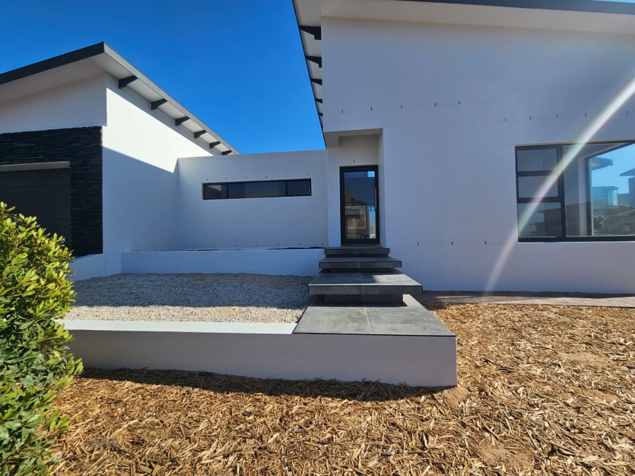 3 Bedroom Property for Sale in Stilbaai Oos Western Cape